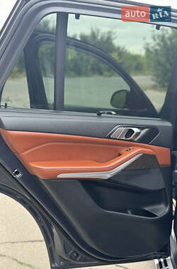 Внедорожник / Кроссовер BMW X5 2022 в 