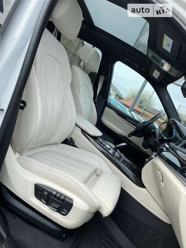 Позашляховик / Кросовер BMW X5 2017 в Луцьку