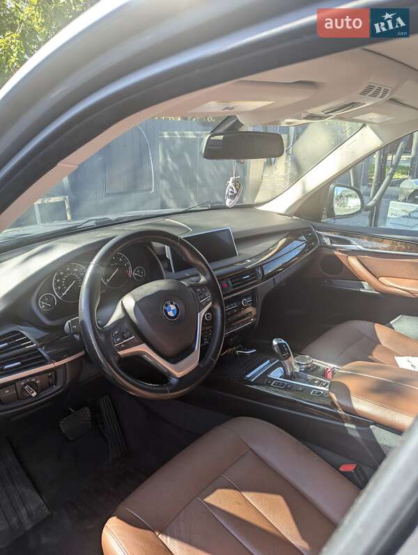 Позашляховик / Кросовер BMW X5 2015 в Івано-Франківську