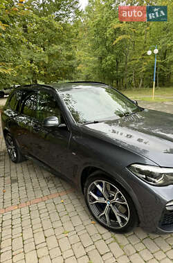 Позашляховик / Кросовер BMW X5 2019 в 