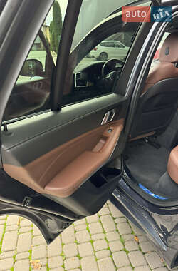Позашляховик / Кросовер BMW X5 2019 в 