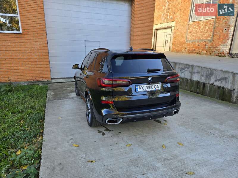 Позашляховик / Кросовер BMW X5 2022 в Чернівцях
