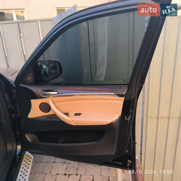 Внедорожник / Кроссовер BMW X5 2013 в Ужгороде