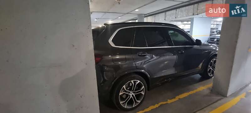Внедорожник / Кроссовер BMW X5 2020 в Запорожье