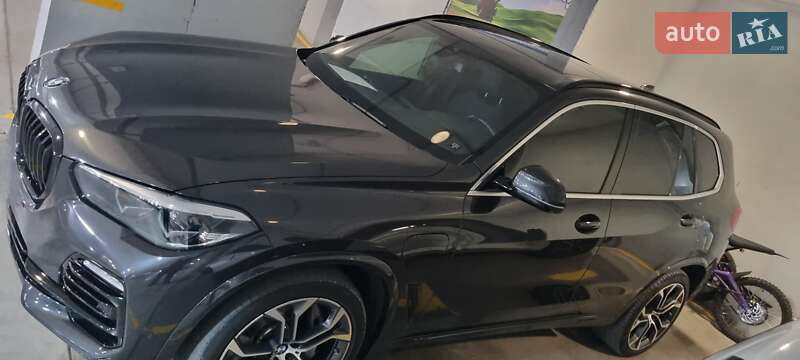 Внедорожник / Кроссовер BMW X5 2020 в Запорожье