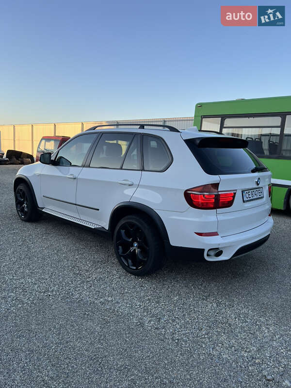 Внедорожник / Кроссовер BMW X5 2011 в Сторожинце