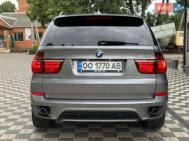 Позашляховик / Кросовер BMW X5 2011 в Ананьїві