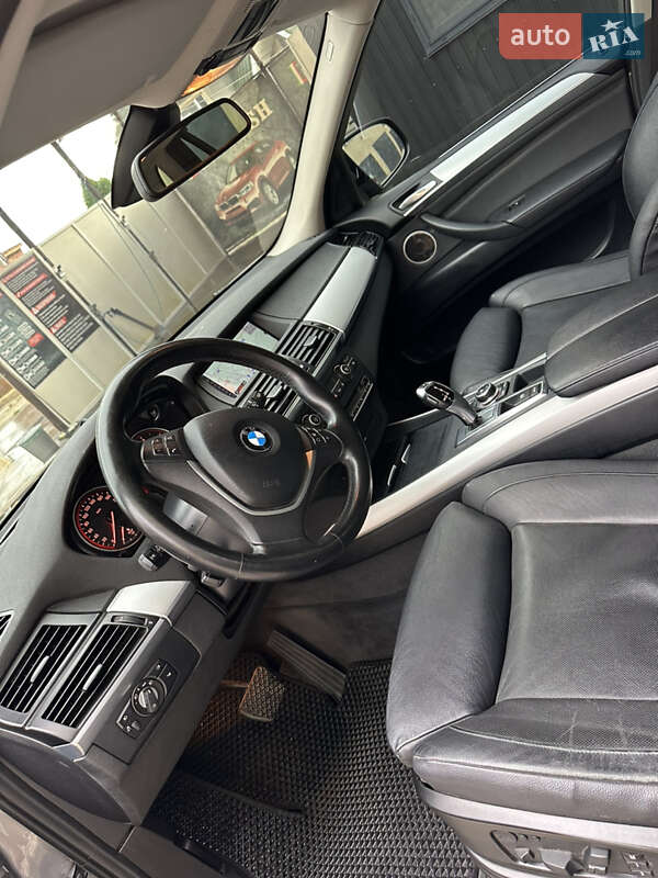 Позашляховик / Кросовер BMW X5 2011 в Ананьїві