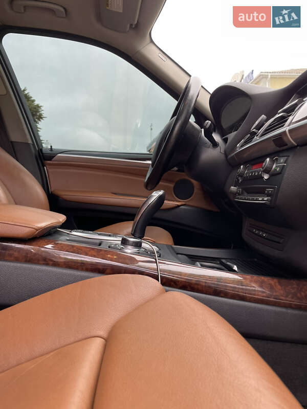 Внедорожник / Кроссовер BMW X5 2009 в Бершади