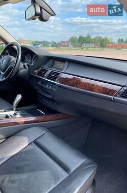 Внедорожник / Кроссовер BMW X5 2012 в 