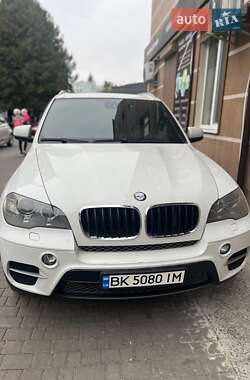 Позашляховик / Кросовер BMW X5 2010 в Рівному