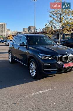 Внедорожник / Кроссовер BMW X5 2019 в Киеве