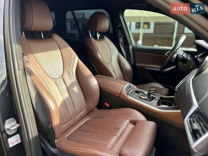 Внедорожник / Кроссовер BMW X5 2020 в 