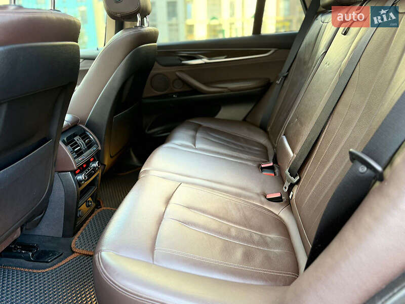 Позашляховик / Кросовер BMW X5 2015 в Львові фото 11 Позашляховик / Кросовер BMW X5 2015 в Львові
