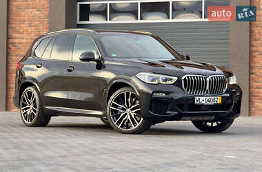 Внедорожник / Кроссовер BMW X5 2020 в Черновцах