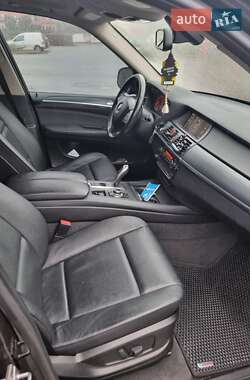Внедорожник / Кроссовер BMW X5 2010 в 