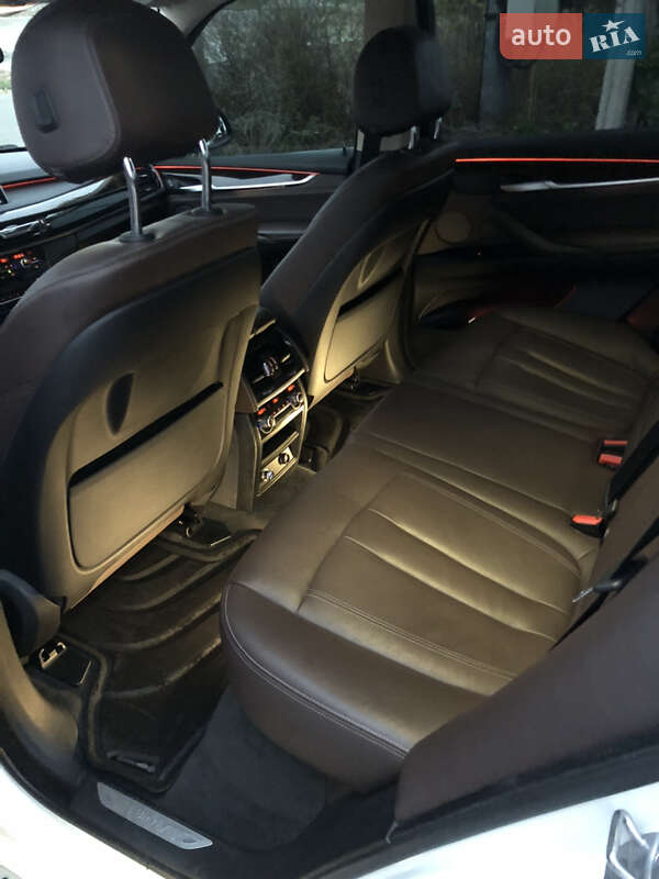 Позашляховик / Кросовер BMW X5 2015 в Києві