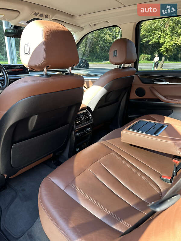 Внедорожник / Кроссовер BMW X5 2016 в Львове
