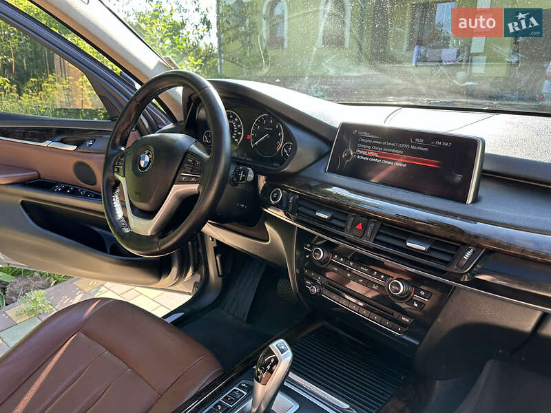Внедорожник / Кроссовер BMW X5 2016 в Львове
