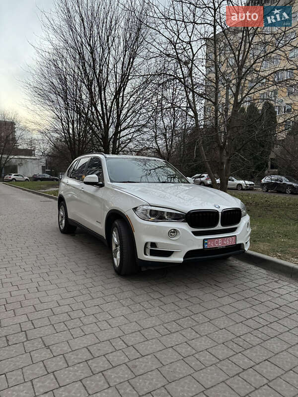 Позашляховик / Кросовер BMW X5 2015 в 