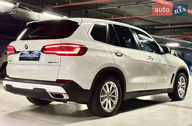 Внедорожник / Кроссовер BMW X5 2022 в Киеве