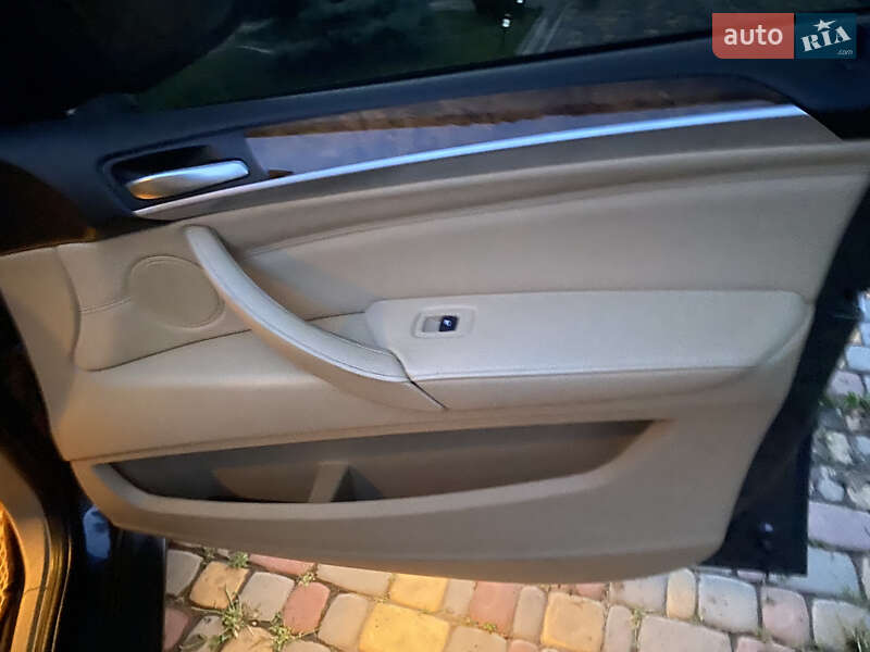 Внедорожник / Кроссовер BMW X5 2011 в Кривом Роге