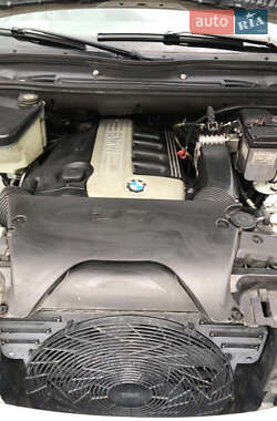 Внедорожник / Кроссовер BMW X5 2003 в 