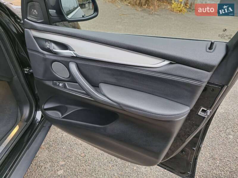 Внедорожник / Кроссовер BMW X5 2016 в Киеве