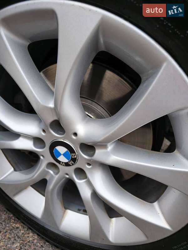 Внедорожник / Кроссовер BMW X5 2016 в Киеве