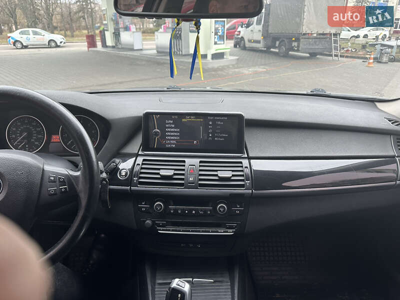 Внедорожник / Кроссовер BMW X5 2010 в Александрие