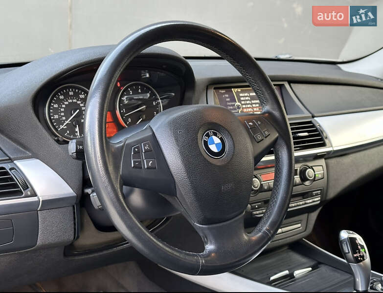 Внедорожник / Кроссовер BMW X5 2013 в Киеве