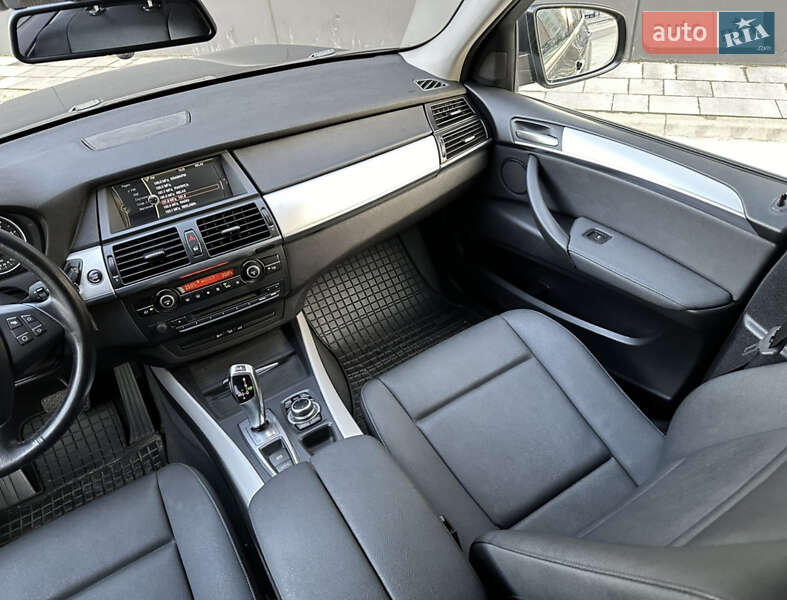 Внедорожник / Кроссовер BMW X5 2013 в Киеве