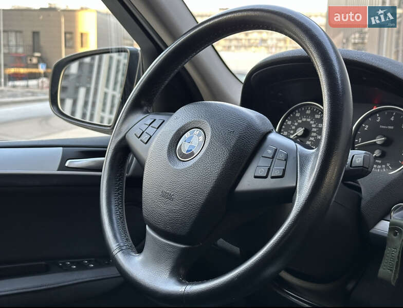 Внедорожник / Кроссовер BMW X5 2013 в Киеве