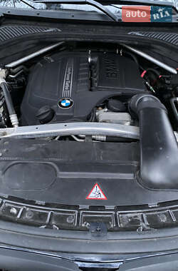 Позашляховик / Кросовер BMW X5 2014 в 