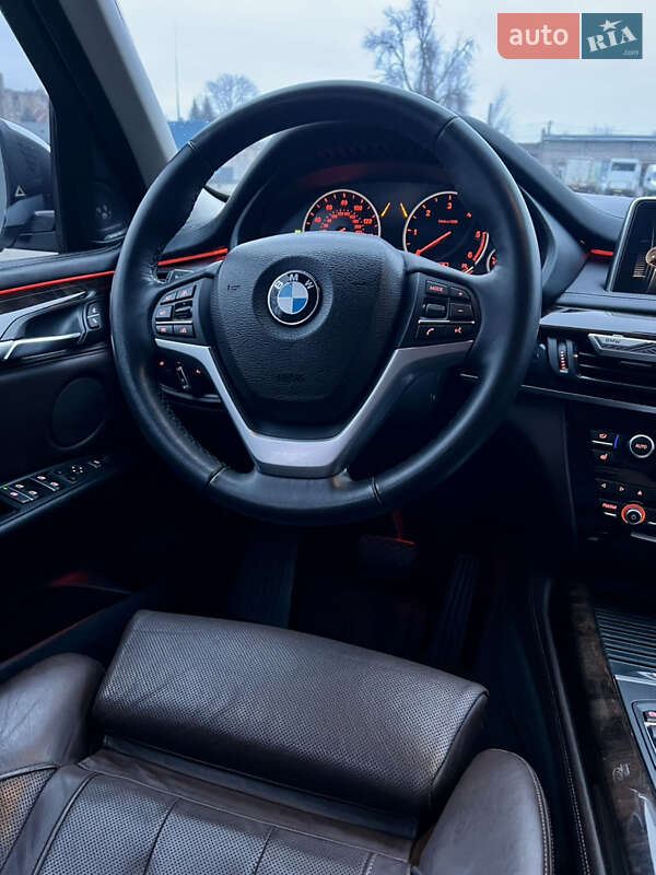 Позашляховик / Кросовер BMW X5 2014 в Києві