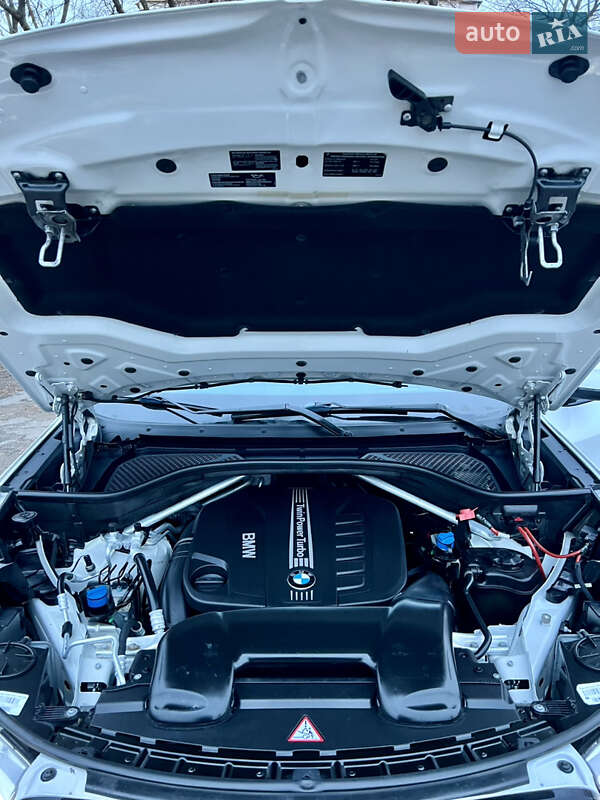 Позашляховик / Кросовер BMW X5 2014 в Києві