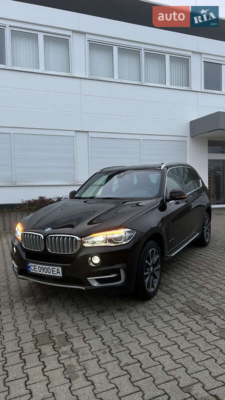 Позашляховик / Кросовер BMW X5 2016 в Чернівцях