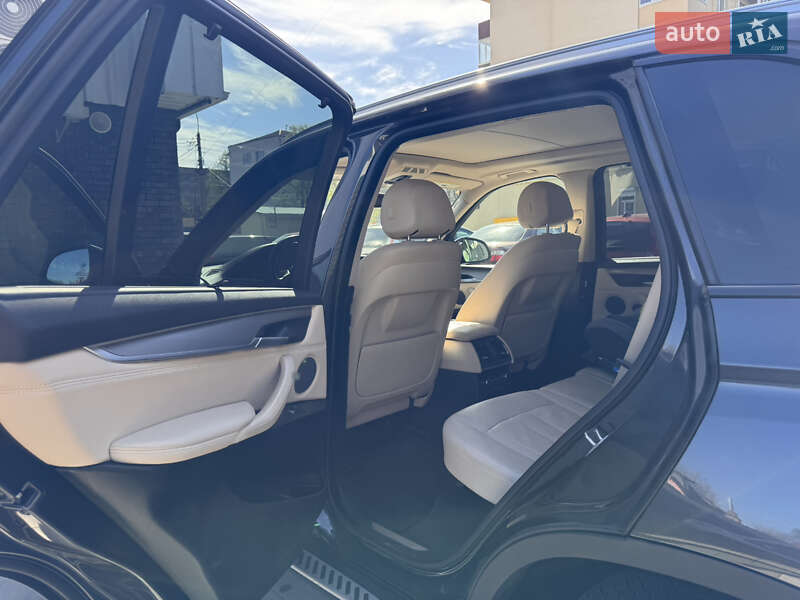 Позашляховик / Кросовер BMW X5 2015 в Луцьку
