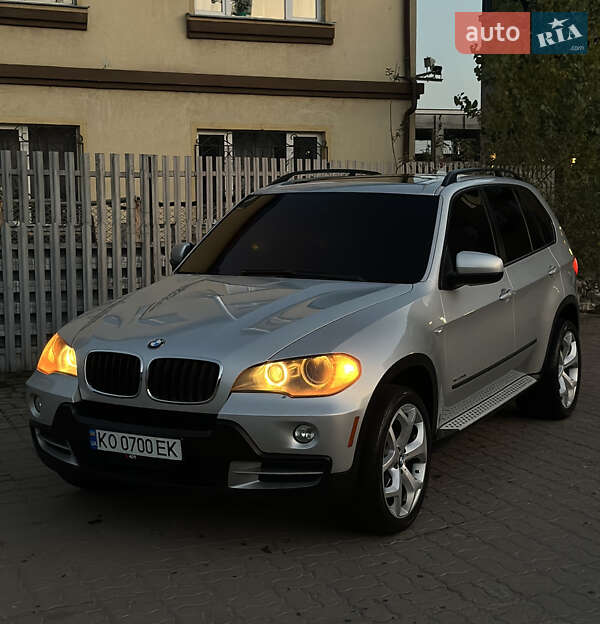 Позашляховик / Кросовер BMW X5 2009 в Чернівцях