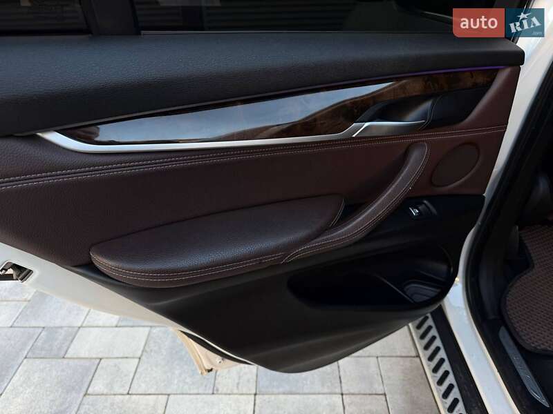 Позашляховик / Кросовер BMW X5 2015 в Черкасах