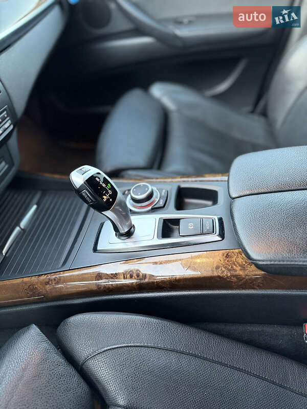 Внедорожник / Кроссовер BMW X5 2010 в Тернополе
