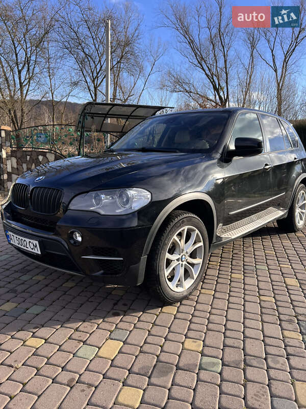 Внедорожник / Кроссовер BMW X5 2011 в Калуше
