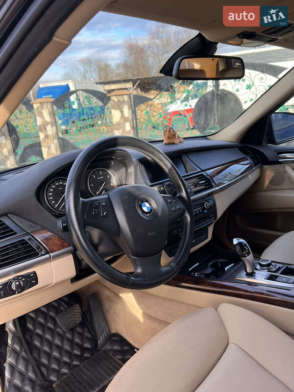 Внедорожник / Кроссовер BMW X5 2011 в Калуше