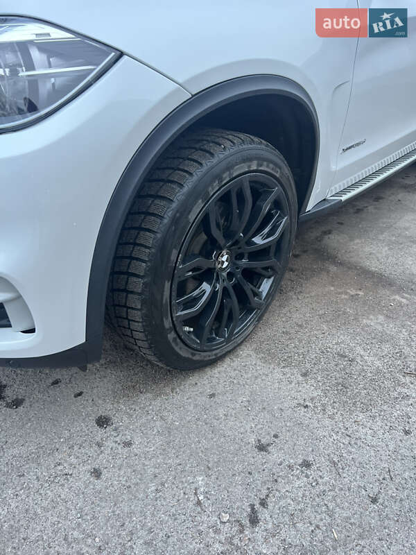 Позашляховик / Кросовер BMW X5 2014 в Києві