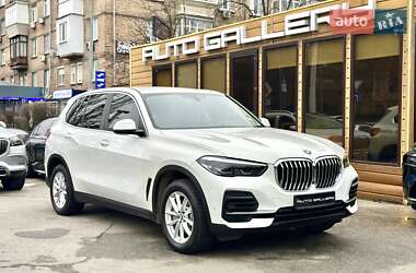 Внедорожник / Кроссовер BMW X5 2022 в Киеве