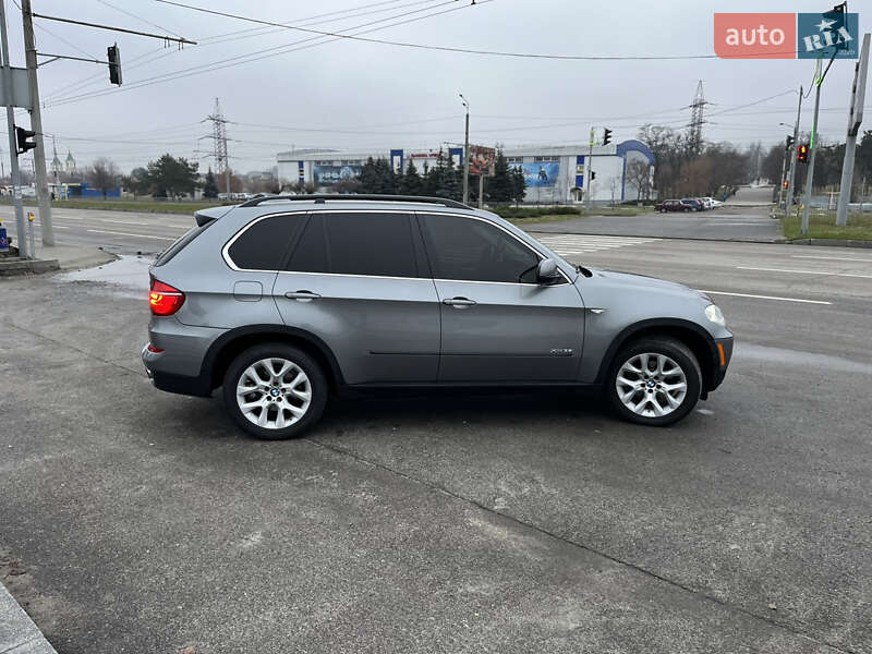 Внедорожник / Кроссовер BMW X5 2013 в Днепре
