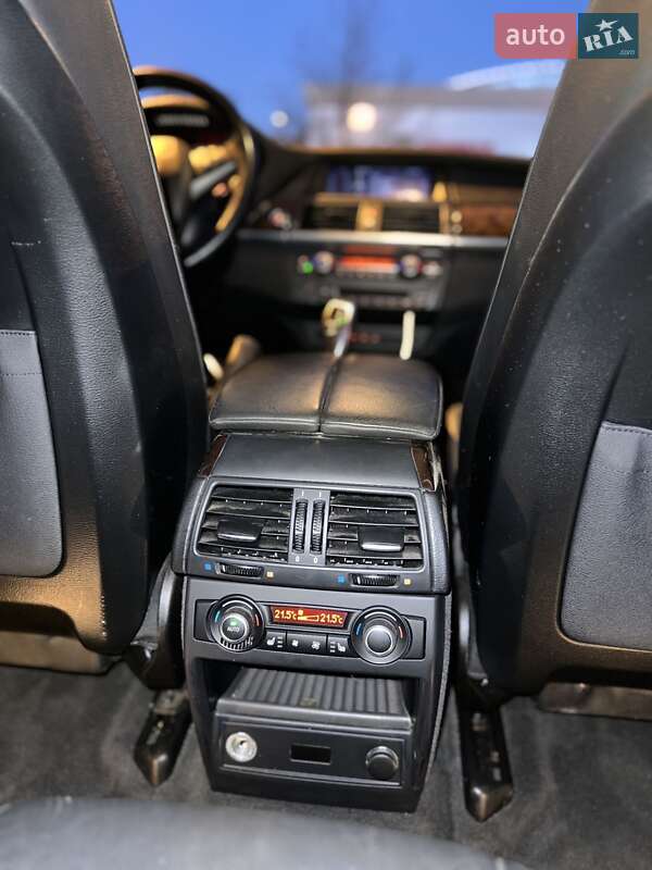 Позашляховик / Кросовер BMW X5 2013 в Києві