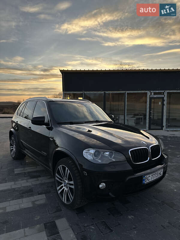 Позашляховик / Кросовер BMW X5 2012 в Мостиській