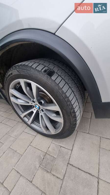 Внедорожник / Кроссовер BMW X5 2015 в Тернополе