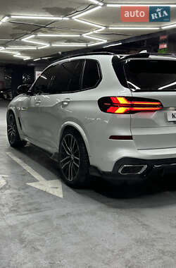 Внедорожник / Кроссовер BMW X5 2019 в 